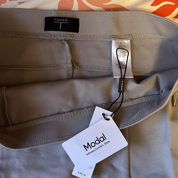 Tahari skirt. NWT - Picture 3 of 3